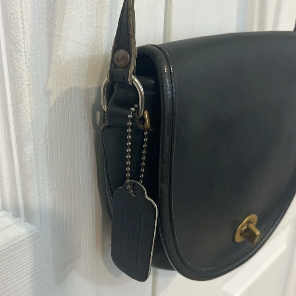 Vintage Coach Black Leather Crossbody Shoulder Bag - Picture 3 of 12